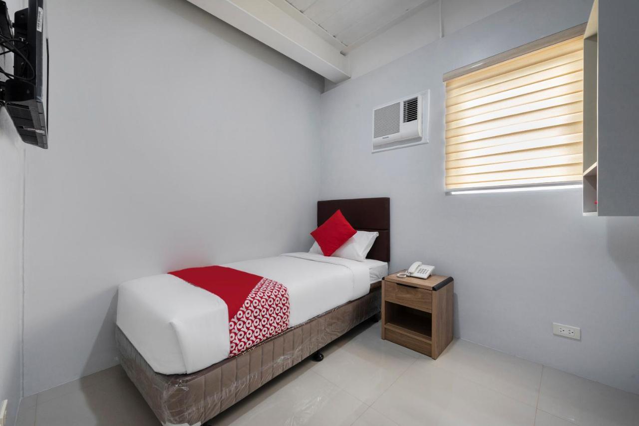 Super Oyo 515 Finnex Hotel ماندالويونغ المظهر الخارجي الصورة