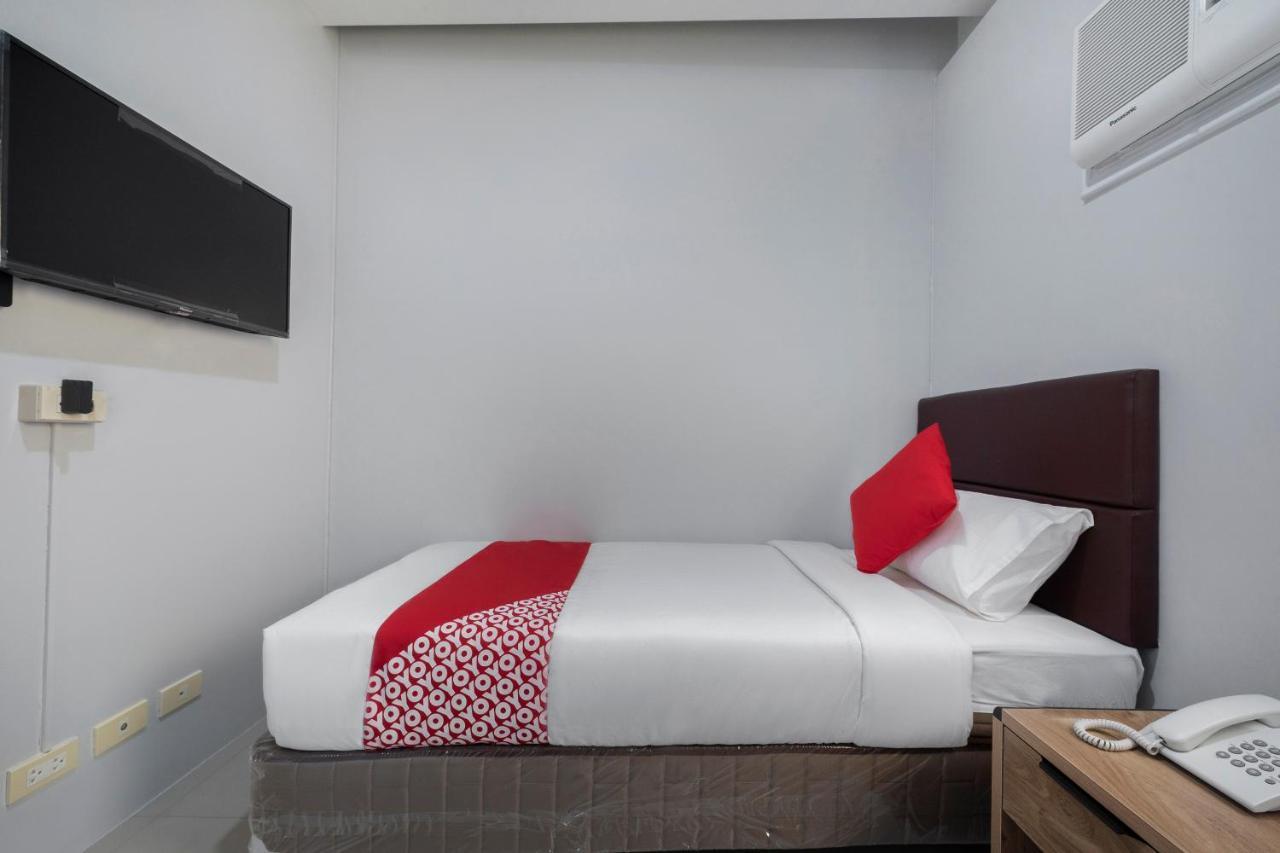 Super Oyo 515 Finnex Hotel ماندالويونغ المظهر الخارجي الصورة