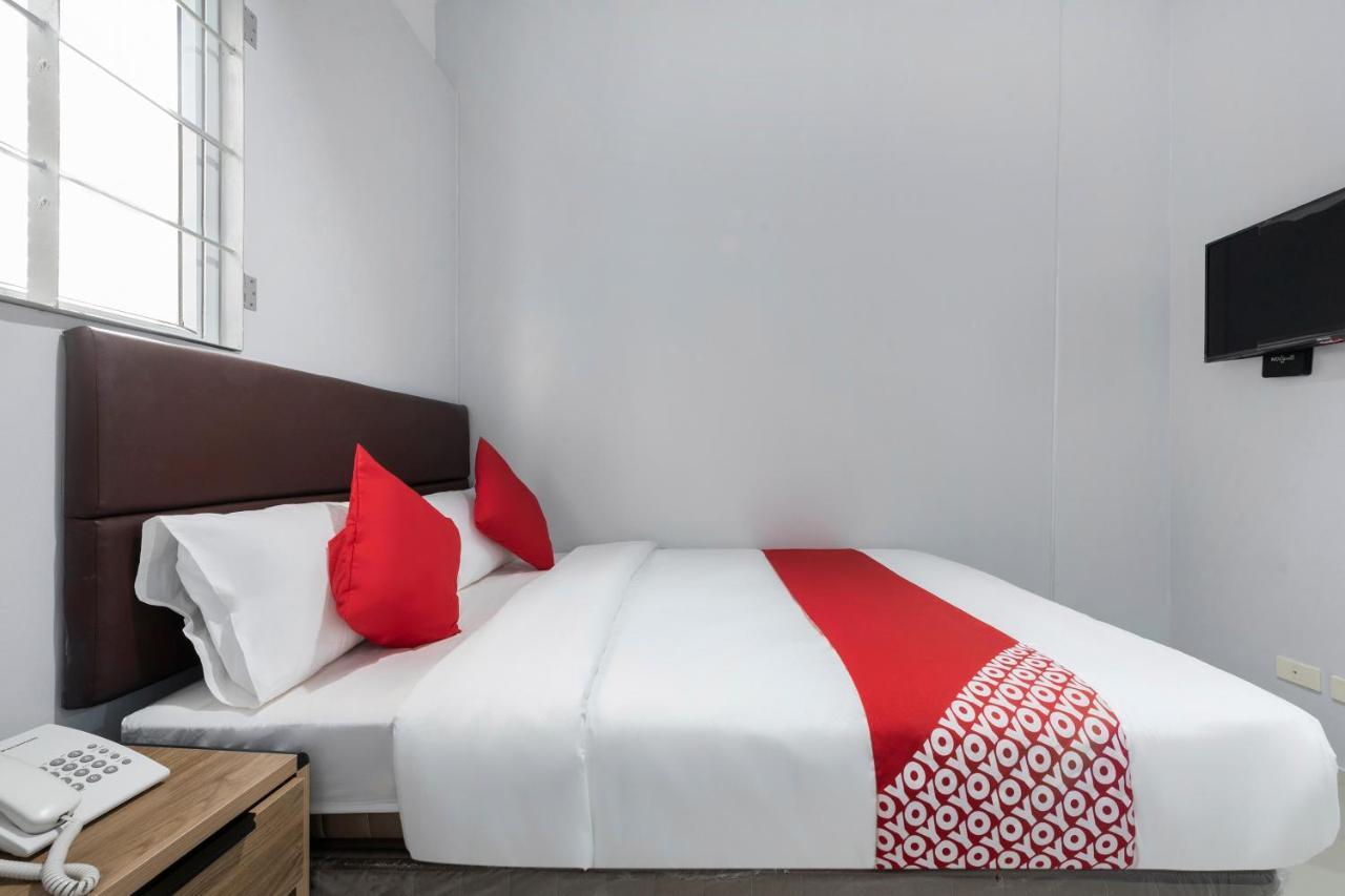 Super Oyo 515 Finnex Hotel ماندالويونغ المظهر الخارجي الصورة